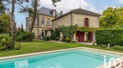 Mansion 10 rooms of 283 m² in Margaux (33460)