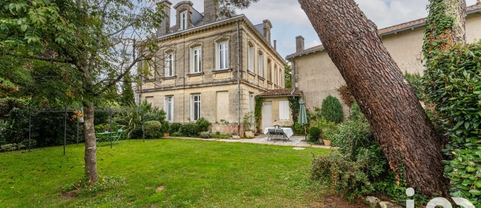 Mansion 10 rooms of 283 m² in Margaux (33460)