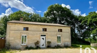 Maison de campagne 5 pièces de 214 m² à Montlieu-la-Garde (17210)