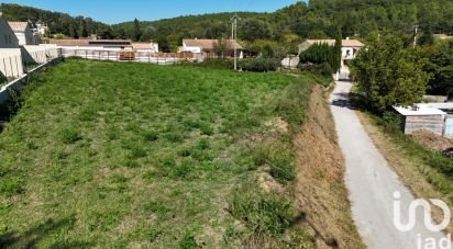 Terrain de 2 220 m² à Cavillargues (30330)