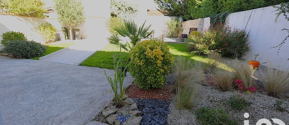 House 3 rooms of 100 m² in Niort (79000)