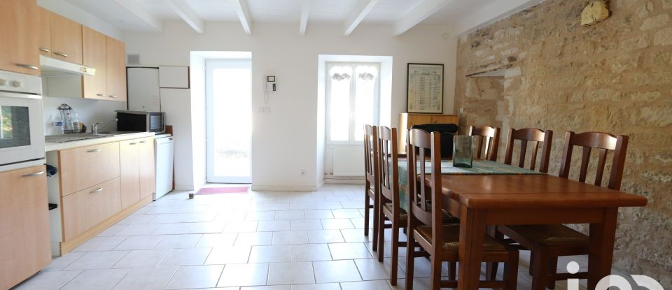 House 3 rooms of 100 m² in Niort (79000)