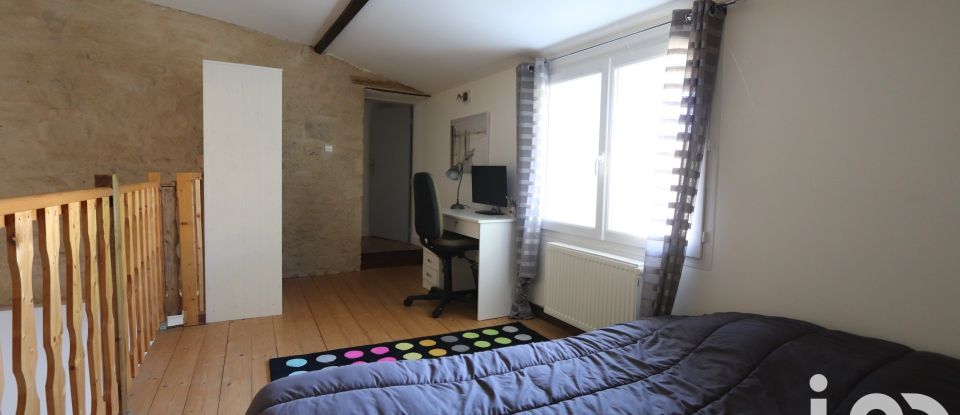 House 3 rooms of 100 m² in Niort (79000)