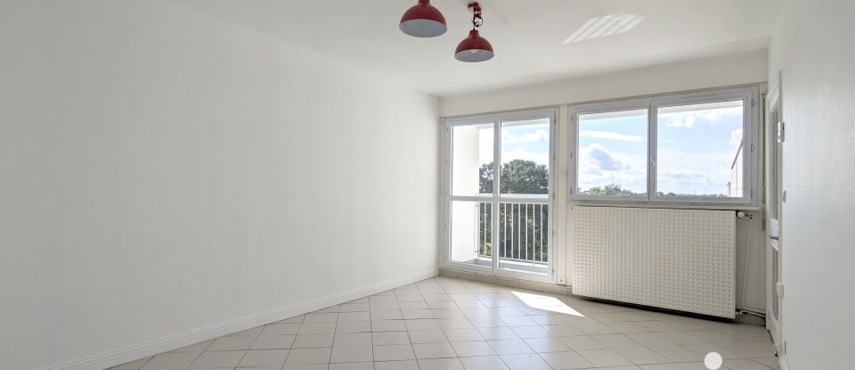 Appartement 5 pièces de 90 m² à Rezé (44400)