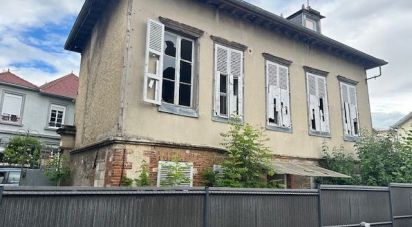 Maison 8 pièces de 192 m² à Sainte-Savine (10300)