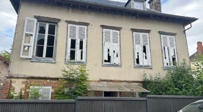 Maison 8 pièces de 192 m² à Sainte-Savine (10300)