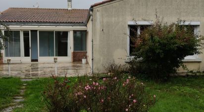 House 5 rooms of 119 m² in Saint-Georges-d'Oléron (17190)