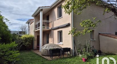 Duplex 3 rooms of 62 m² in Pessac (33600)