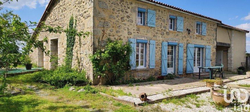 Maison de campagne 6 pièces de 149 m² à Largeasse (79240)