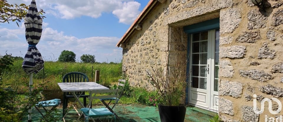 Country house 6 rooms of 149 m² in Largeasse (79240)