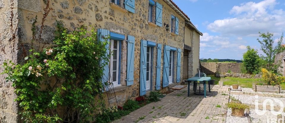 Country house 6 rooms of 149 m² in Largeasse (79240)