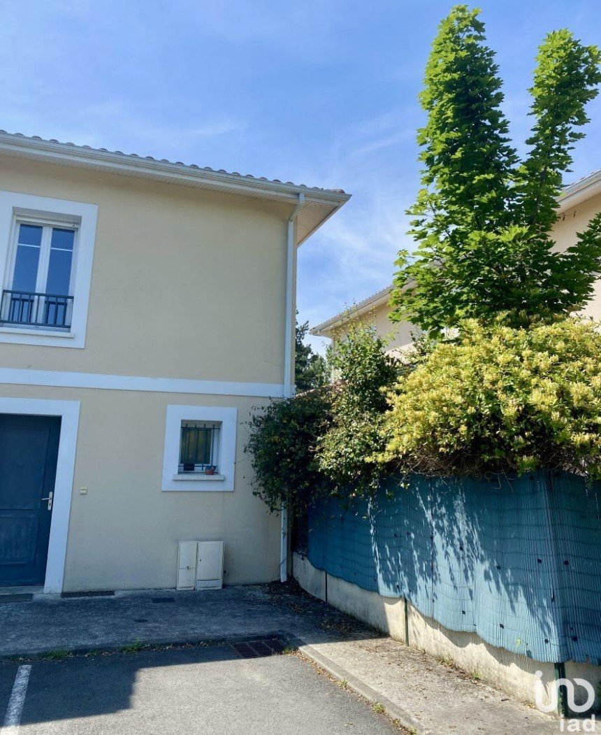 Maison 3 pièces de 61 m² à Artigues-près-Bordeaux (33370)