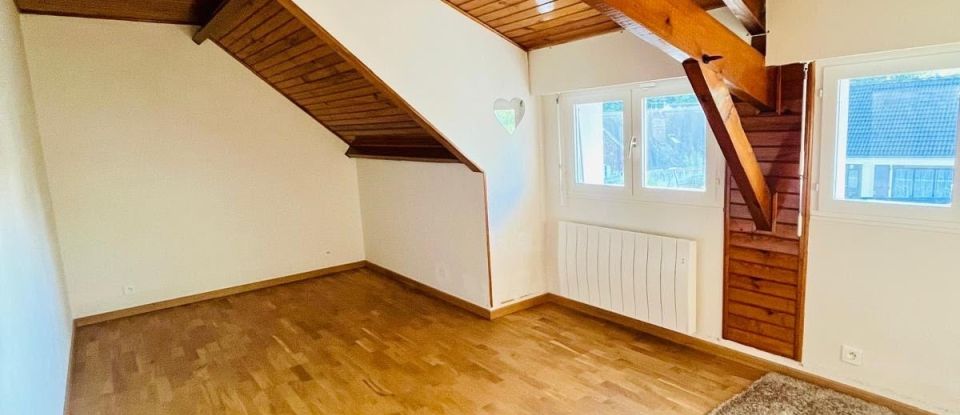 Traditional house 5 rooms of 150 m² in Voisenon (77950)