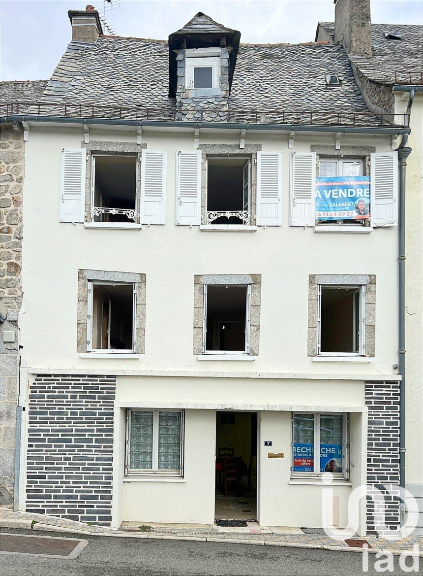 Maison de village 10 pièces de 172 m² à Saint-Amans-des-Cots (12460)