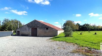 Barn conversion 2 rooms of 302 m² in Pissotte (85200)