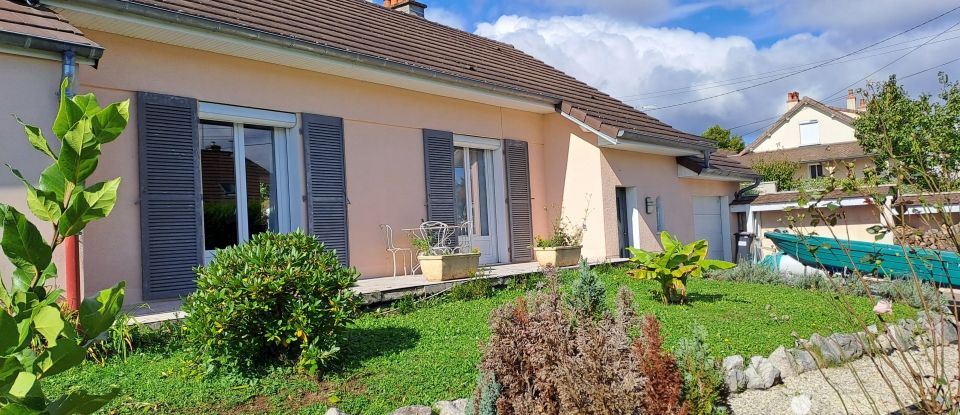 House 6 rooms of 142 m² in Villers-la-Faye (21700)