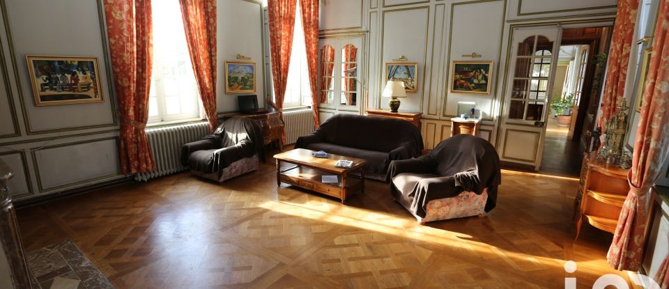 Castle 30 rooms of 1,200 m² in Bouquelon (27500)