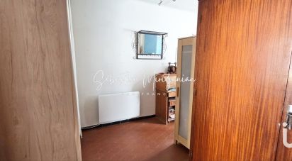 Appartement 3 pièces de 74 m² à Collobrières (83610)