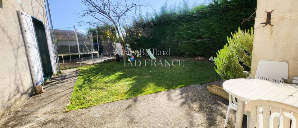 Maison 6 pièces de 118 m² à Moissy-Cramayel (77550)