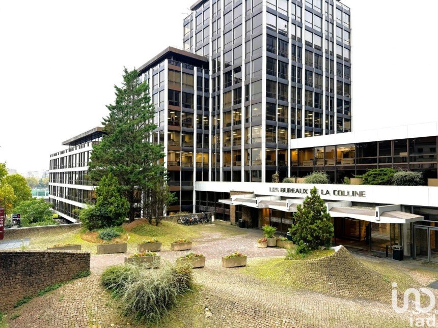 Bureaux de 170 m² à - (92213)