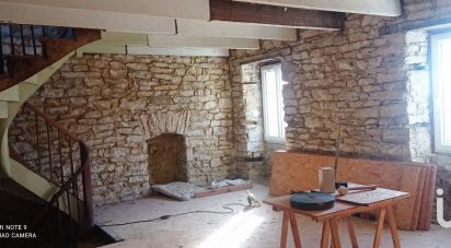 Traditional house 3 rooms of 78 m² in Beuzec-Cap-Sizun (29790)