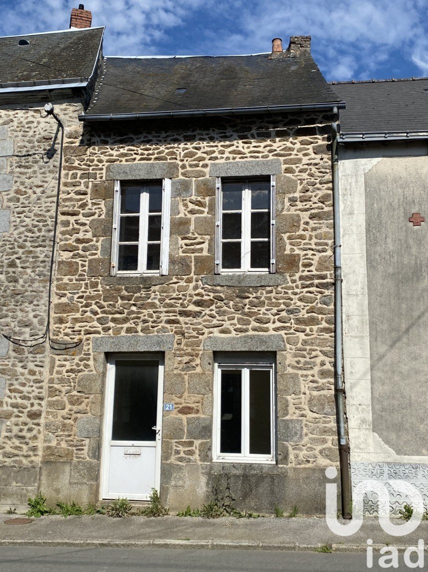 Maison de village 2 pièces de 50 m² à Izé (53160)