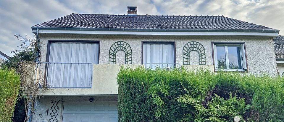 Maison traditionnelle 6 pièces de 124 m² à Chevreuse (78460)