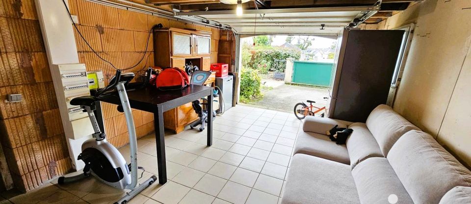 Maison 8 pièces de 168 m² à Plounévézel (29270)