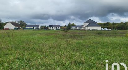 Land of 1,498 m² in La Cour-Marigny (45260)