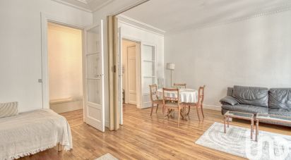 Appartement 3 pièces de 63 m² à Paris (75016)