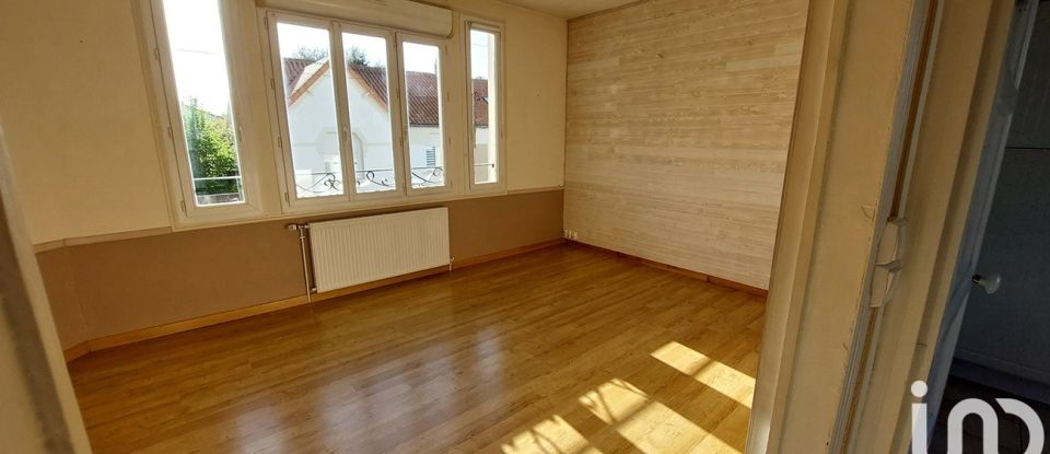 Town house 4 rooms of 72 m² in Cholet (49300)