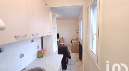 Studio 1 room of 25 m² in Saint-Julien-les-Villas (10800)