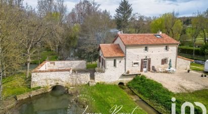 Mill 4 rooms of 131 m² in Lizant (86400)