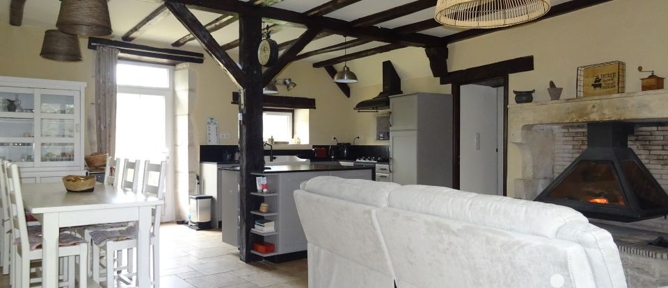 Mill 4 rooms of 131 m² in Lizant (86400)