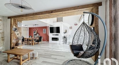 Maison traditionnelle 6 pièces de 230 m² à Poilly-sur-Tholon (89110)