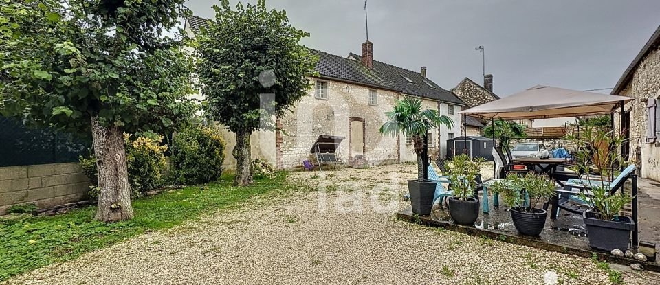 Maison traditionnelle 6 pièces de 230 m² à Poilly-sur-Tholon (89110)