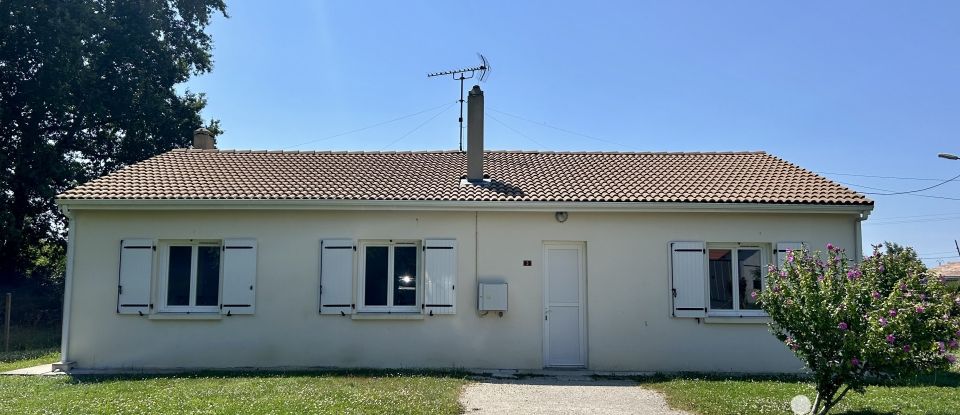 Maison traditionnelle 4 pièces de 105 m² à Pouillac (17210)