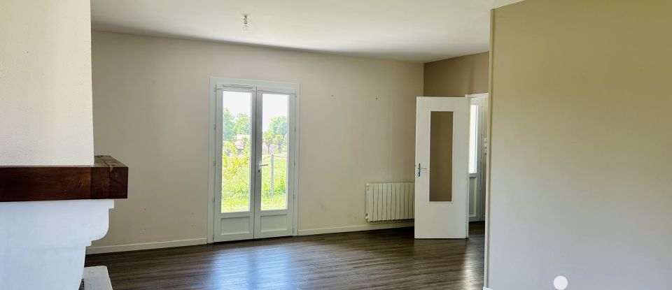 Maison traditionnelle 4 pièces de 105 m² à Pouillac (17210)