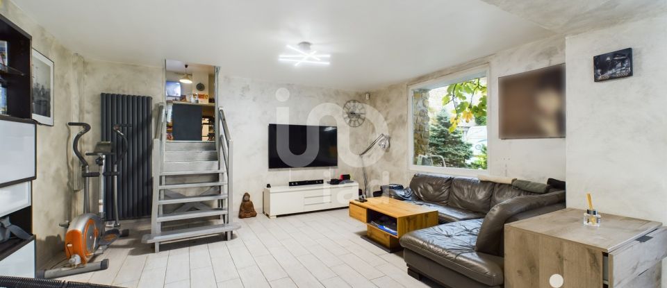 Maison de ville 7 pièces de 175 m² à Vert-Saint-Denis (77240)