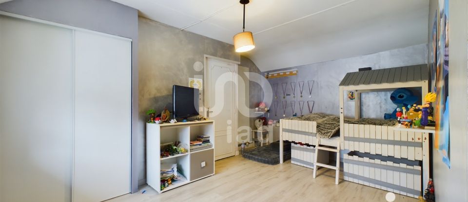 Maison de ville 6 pièces de 175 m² à Vert-Saint-Denis (77240)