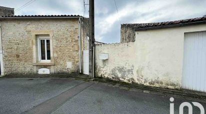 Town house 3 rooms of 48 m² in Fontenay-le-Comte (85200)