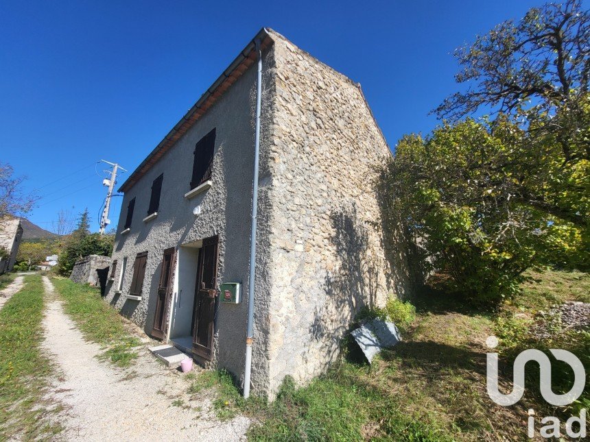 Traditional house 4 rooms of 125 m² in La Motte-Chalancon (26470)