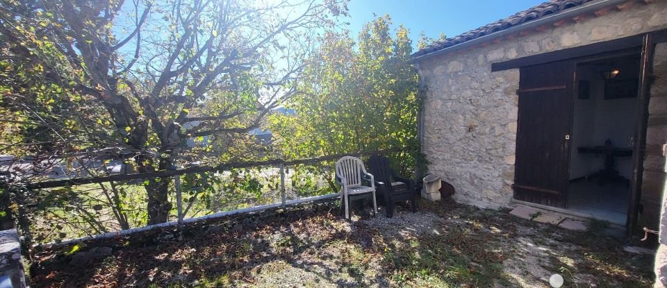 Traditional house 4 rooms of 125 m² in La Motte-Chalancon (26470)