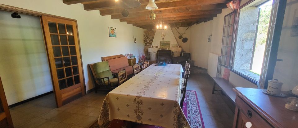 Traditional house 4 rooms of 125 m² in La Motte-Chalancon (26470)