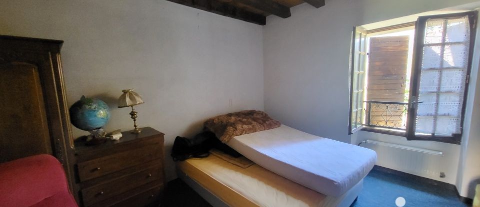 Traditional house 4 rooms of 125 m² in La Motte-Chalancon (26470)