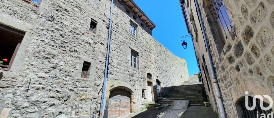 Maison 5 pièces de 160 m² à Saint-Bonnet-le-Château (42380)