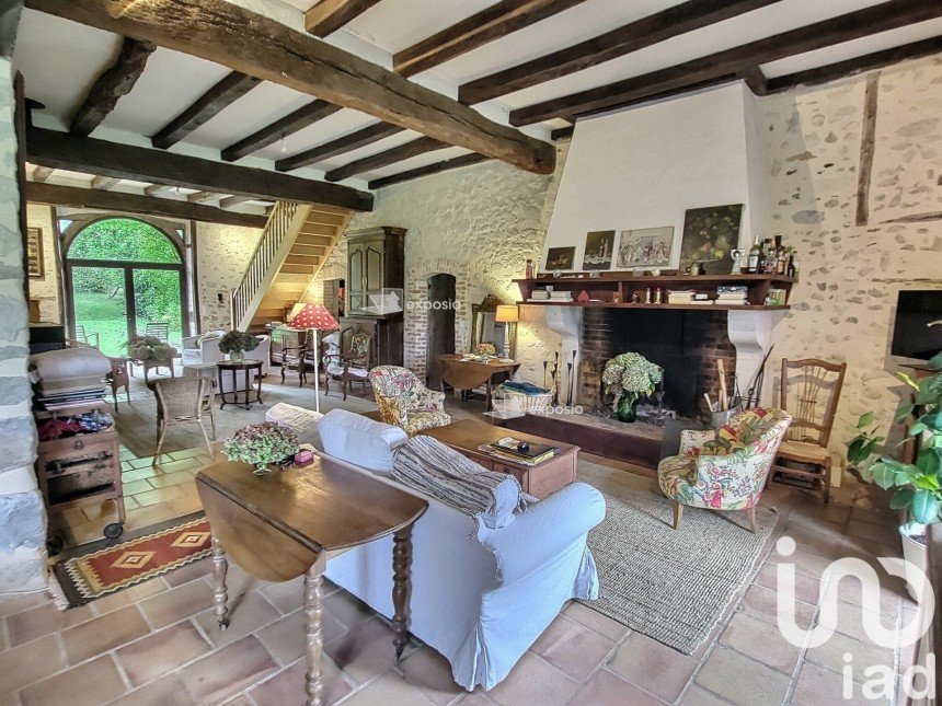 Traditional house 9 rooms of 298 m² in Saint-Lon-les-Mines (40300)