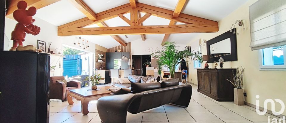 Traditional house 5 rooms of 143 m² in La Valette-du-Var (83160)