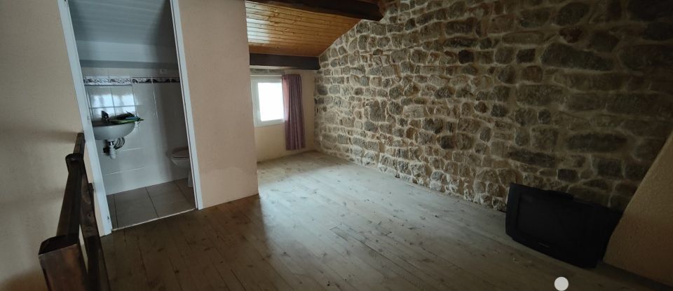 Maison de village 4 pièces de 70 m² à Rochepaule (07320)