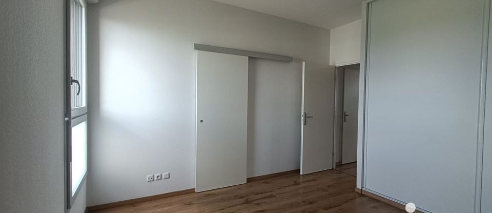 Apartment 2 rooms of 52 m² in Villenave-d'Ornon (33140)